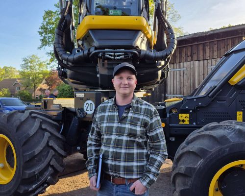 51c3f481-8e56-4551-ad81-b8d1a51c803b